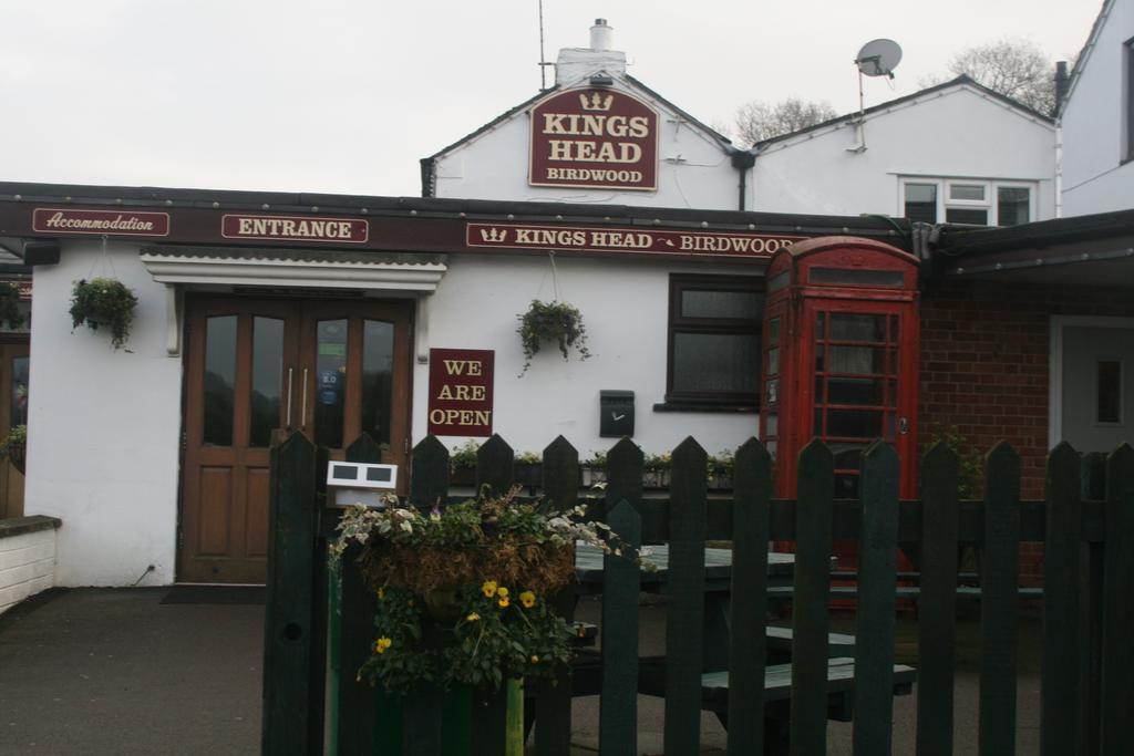 The Kings Head Inn Глостер Экстерьер фото